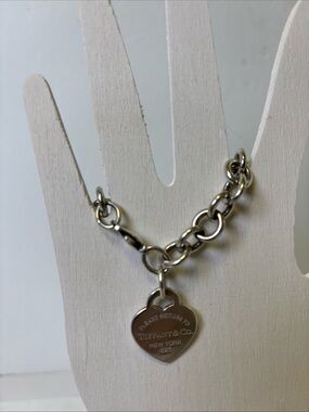Tiffany & Co. Authentic Silver 925 Return to Tiffany Heart Tag Bracelet. Size Sm